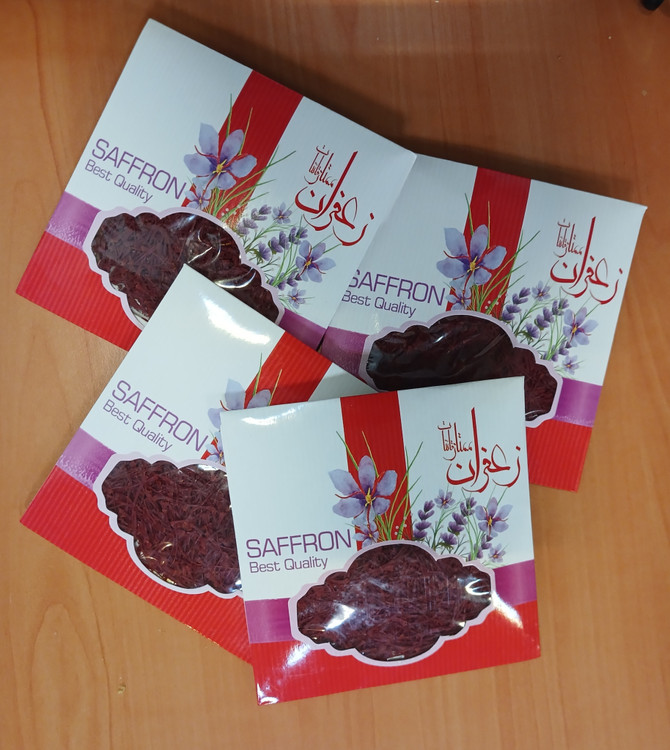 نمایش زعفران سوپرنگین صادراتی در بسته بندی پاکتی