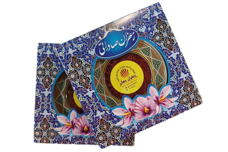 زعفران سوپرنگین صادراتی در بسته بندی کادویی